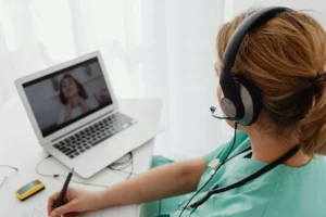 Best naturopathic doctor online offering virtual holistic health consultations